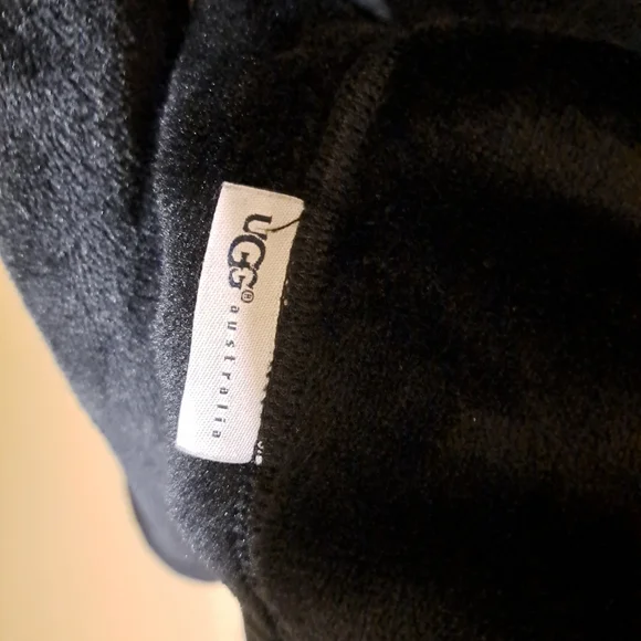 Ugg Hooded Pullover Top Furry Black XL EUC - Picture 3 of 8